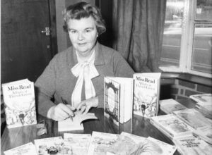 Penelope Cress - UK Cosy Mystery Writer & UK Murder Mystery Author. Penelope Cress loves a good murder. UK best selling cosy mystery writer & UK murder mystery author. Author of Holy Homicide, Jubilee Jinks, Murder Mausoleum & many more. Published UK crime author.